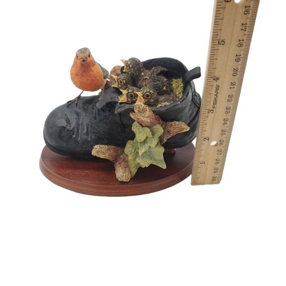 Border Fine Arts Robin & Chicks In Boot Ray Ayres Sculpture RB-45 Scotland VTG - Picture 8 of 8